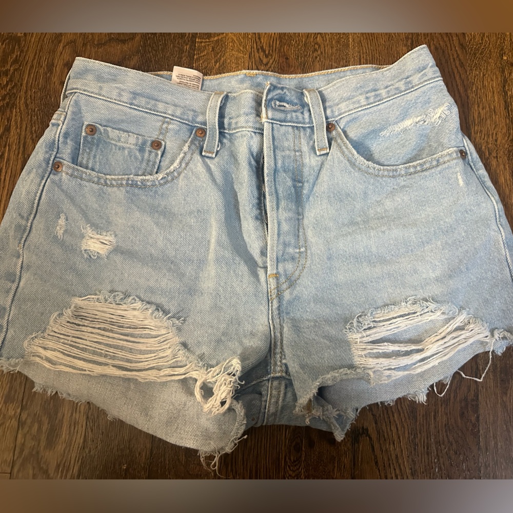 Levi’s 501 high rise jean short